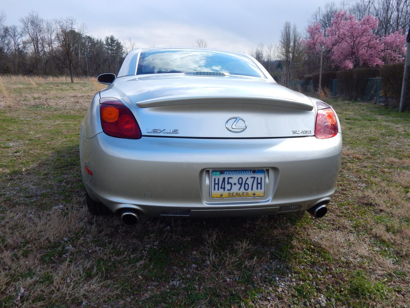 2005 Silver /Saddle Brown Leather Lexus SC 430 SC 430 (JTHFN48Y950) with an 4.3L V8 engine, Automatic transmission, located at 6528 Lower York Road, New Hope, PA, 18938, (215) 862-9555, 40.358707, -74.977882 - Here we have a beautiful Lexus SC 430 with only 53K original miles! Options include: 4.3L V8, Rear wheel drive, automatic transmission, saddle brown leather interior, wood trim, convertible top, AM/FM/TAPE/DISC radio with navigation, dual climate controls, heated front seats, cruise control, power t - Photo#9